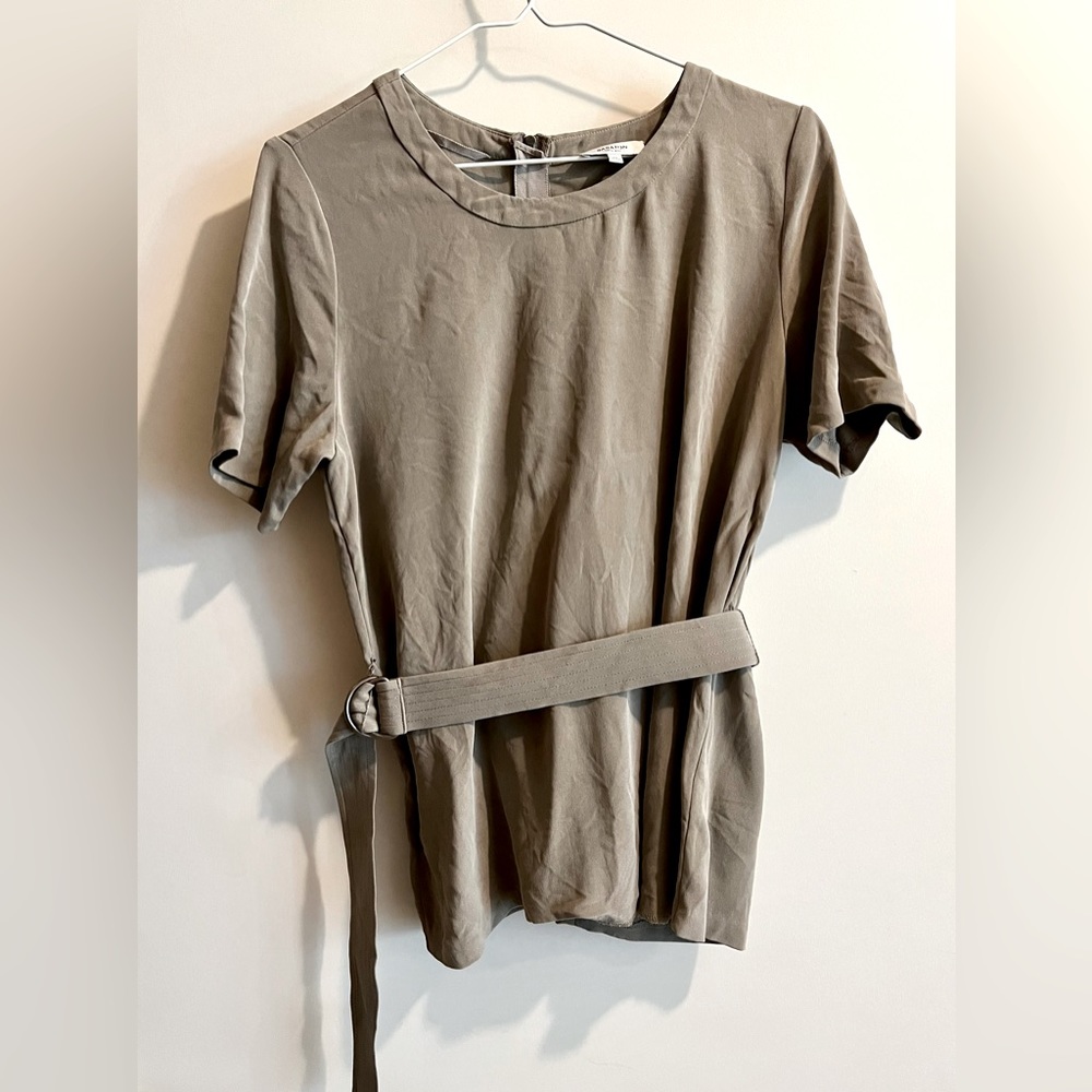 Aritzia Top